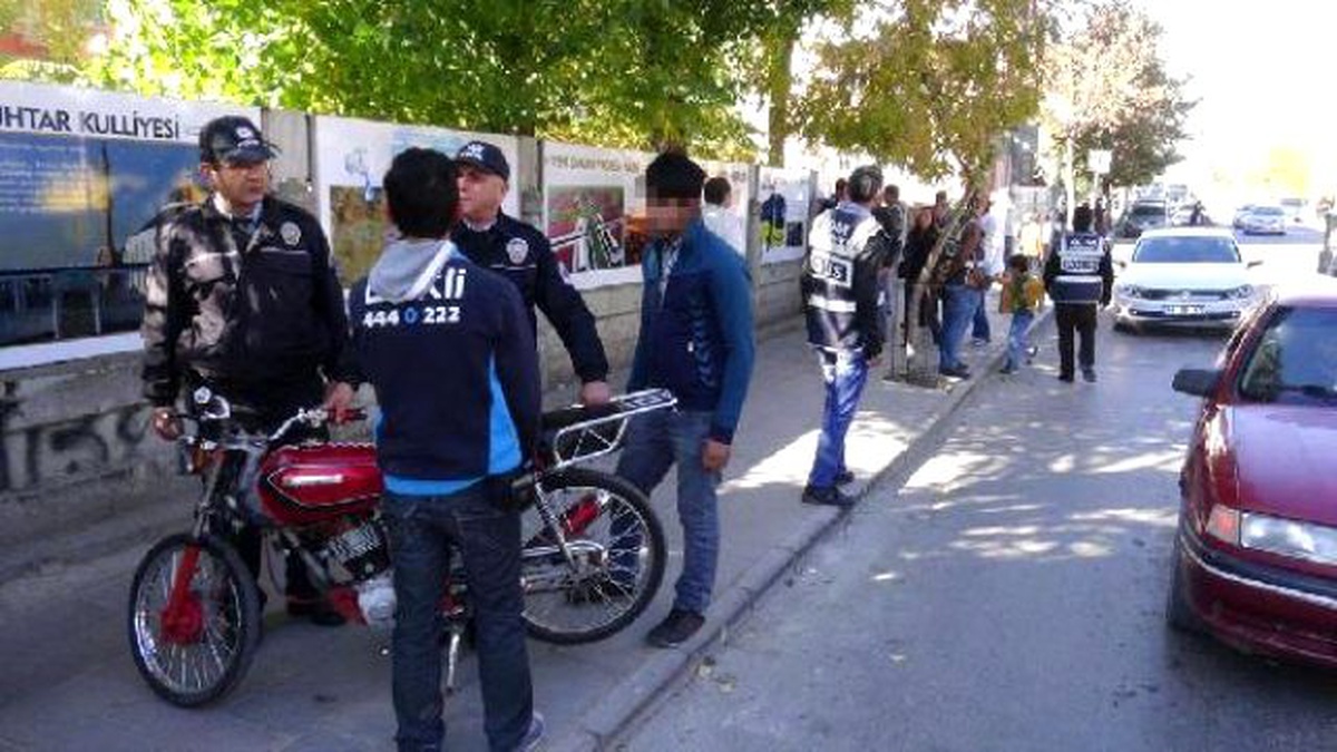 Aksaray\'da Narkotim\'ten Okul Önlerine Uyuşturucu Baskını