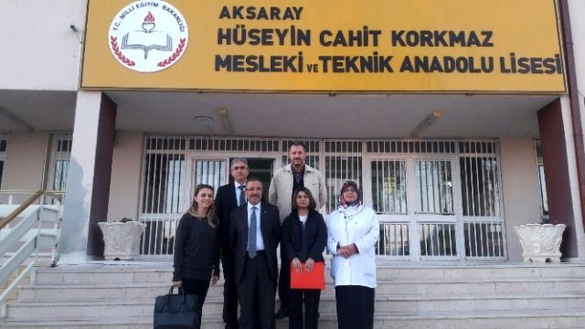 Aksaray\'da Sağlık Okuluna Beyaz Bayrak Ödülü