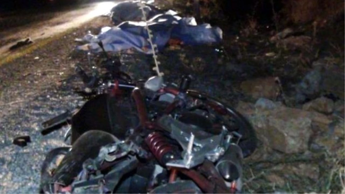Akseki\'de Motosiklet Kazası: 2 Ölü