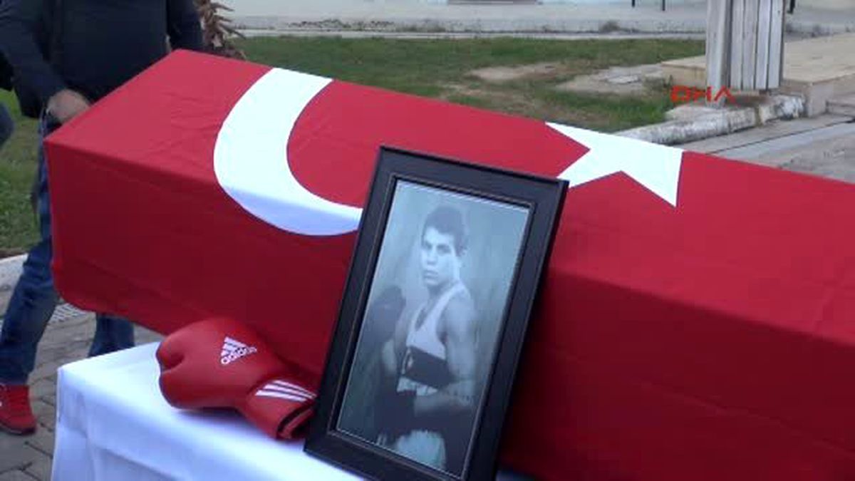 Antalya Efsane Boksör Uğurlandı
