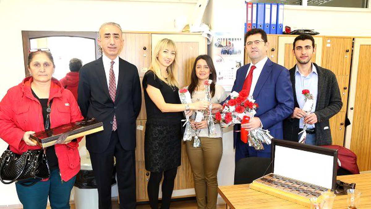 Ataşehir Belediyesi, Öğretmenler Günü\'nü Birlikte Kutluyor