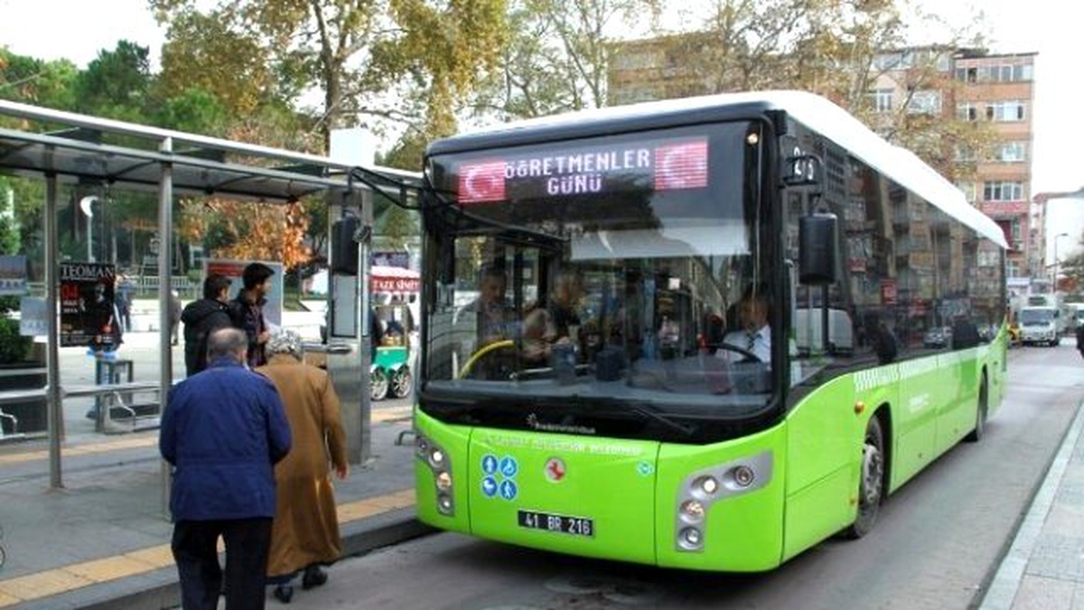 Büyükşehir\'in Otobüslerinde Öğretmenlere Kutlama Mesajı
