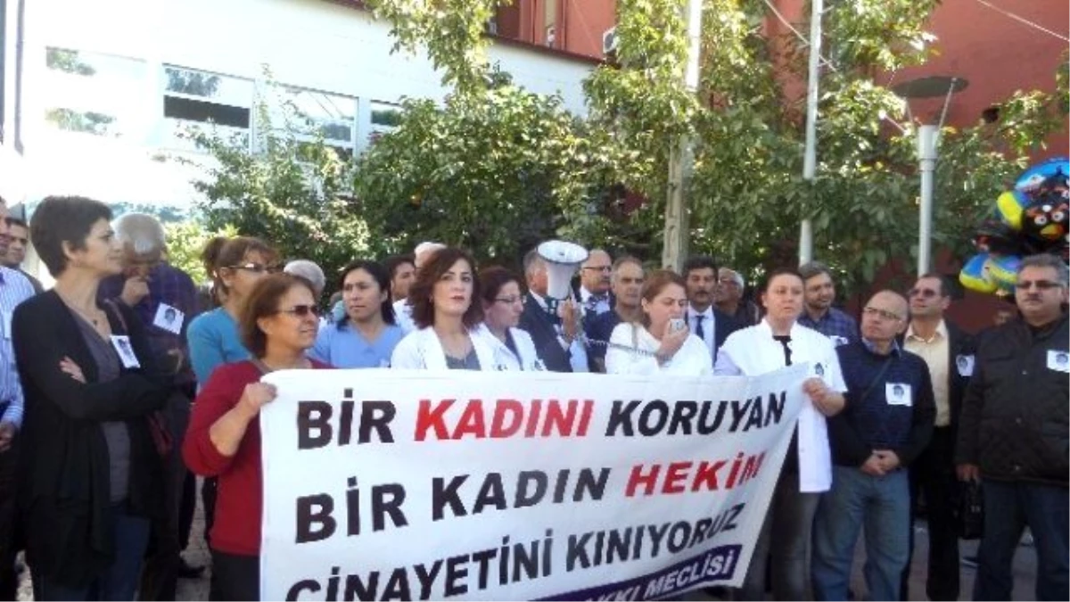 Dr. Dağdemir\'in Öldürülmesi Mersin\'de Protesto Edildi