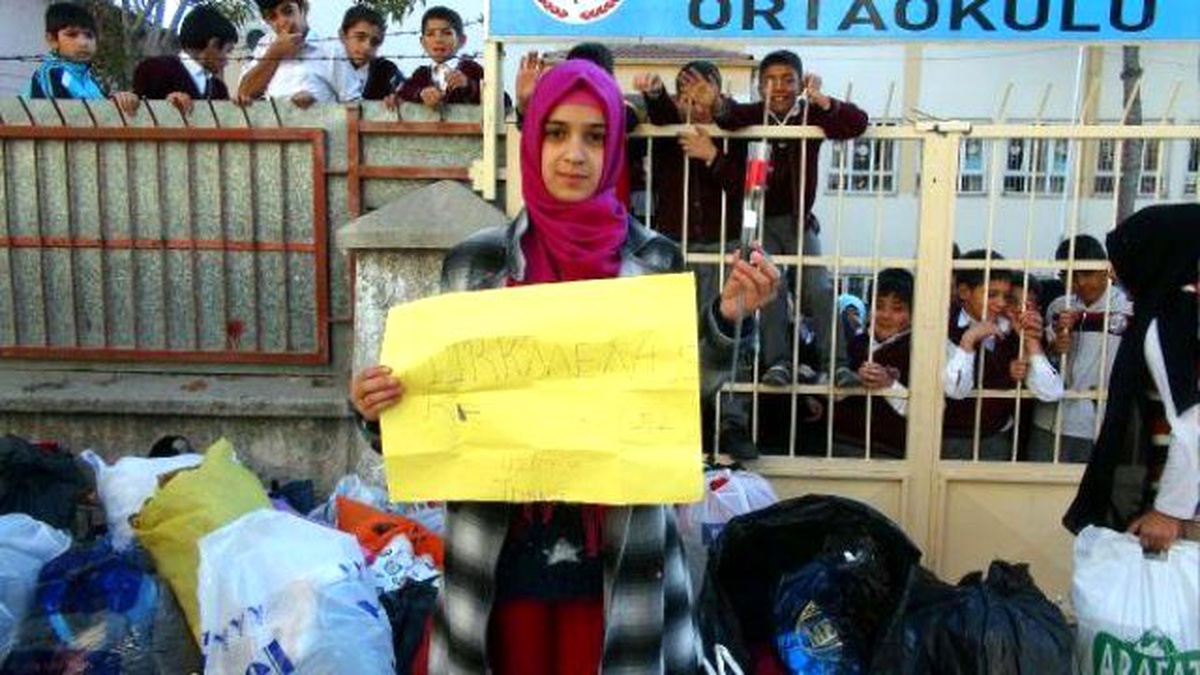 Elazığlı Öğrencilerin Öğretmenler Günü Hediyeleri Türkmenlere