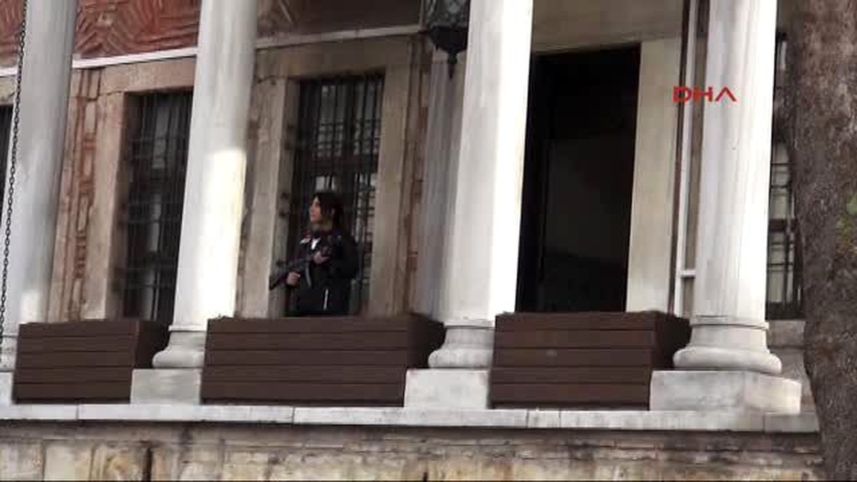 Fatih\'te Bombalar ile Yakalanan Çocuklar Adliyeye Sevkedildi