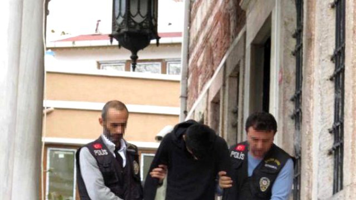 Fatih\'te Bombalar ile Yakalanan Çocuklar Adliyeye Sevkedildi