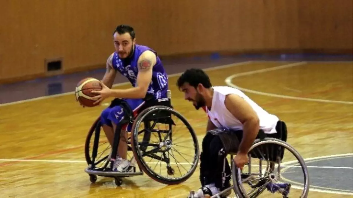 Gaziantep Büyükşehir Belediyespor Tekerlekli Sandalye Takımı, Engelleri Farklı Aşıyor