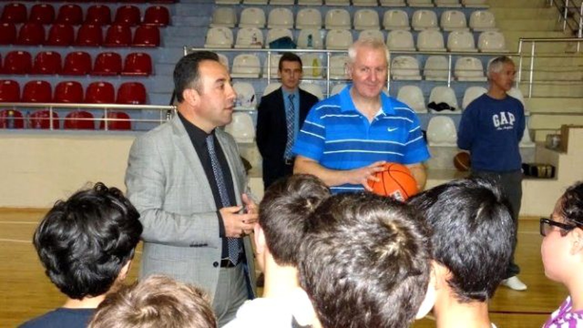 İl Müdürü Yıldız\'dan Basketbol Kurslarına Ziyaret
