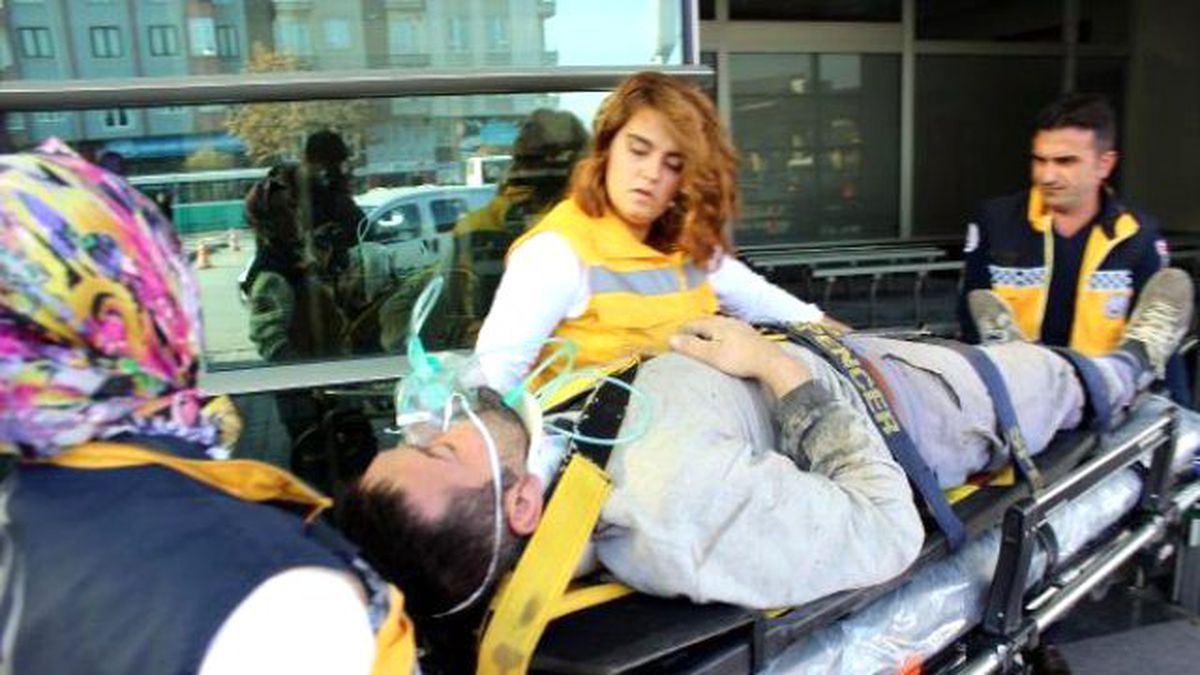 İnşaat İskelesi Çöktü: 1 İşçi Yaralı
