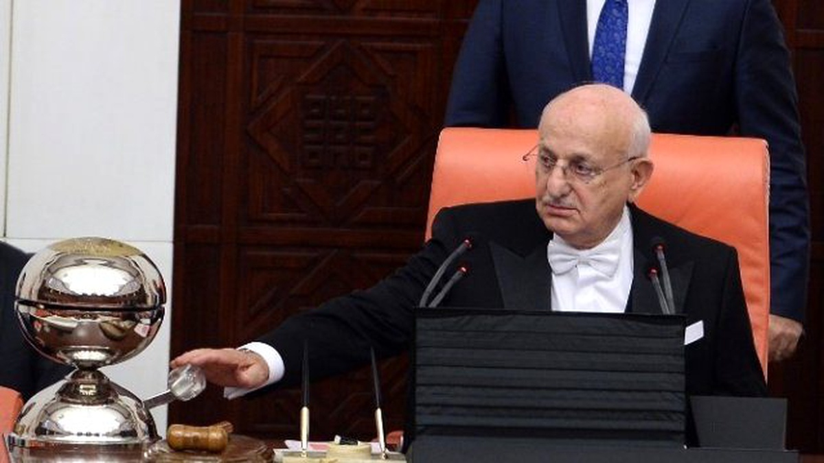 İsmail Kahraman\'ın İlk Genel Kurul Oturumu