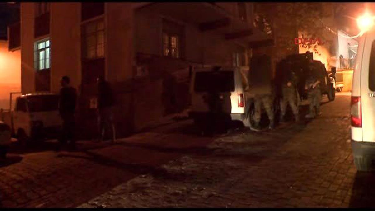 İstanbul\'da Şafak Operasyonu