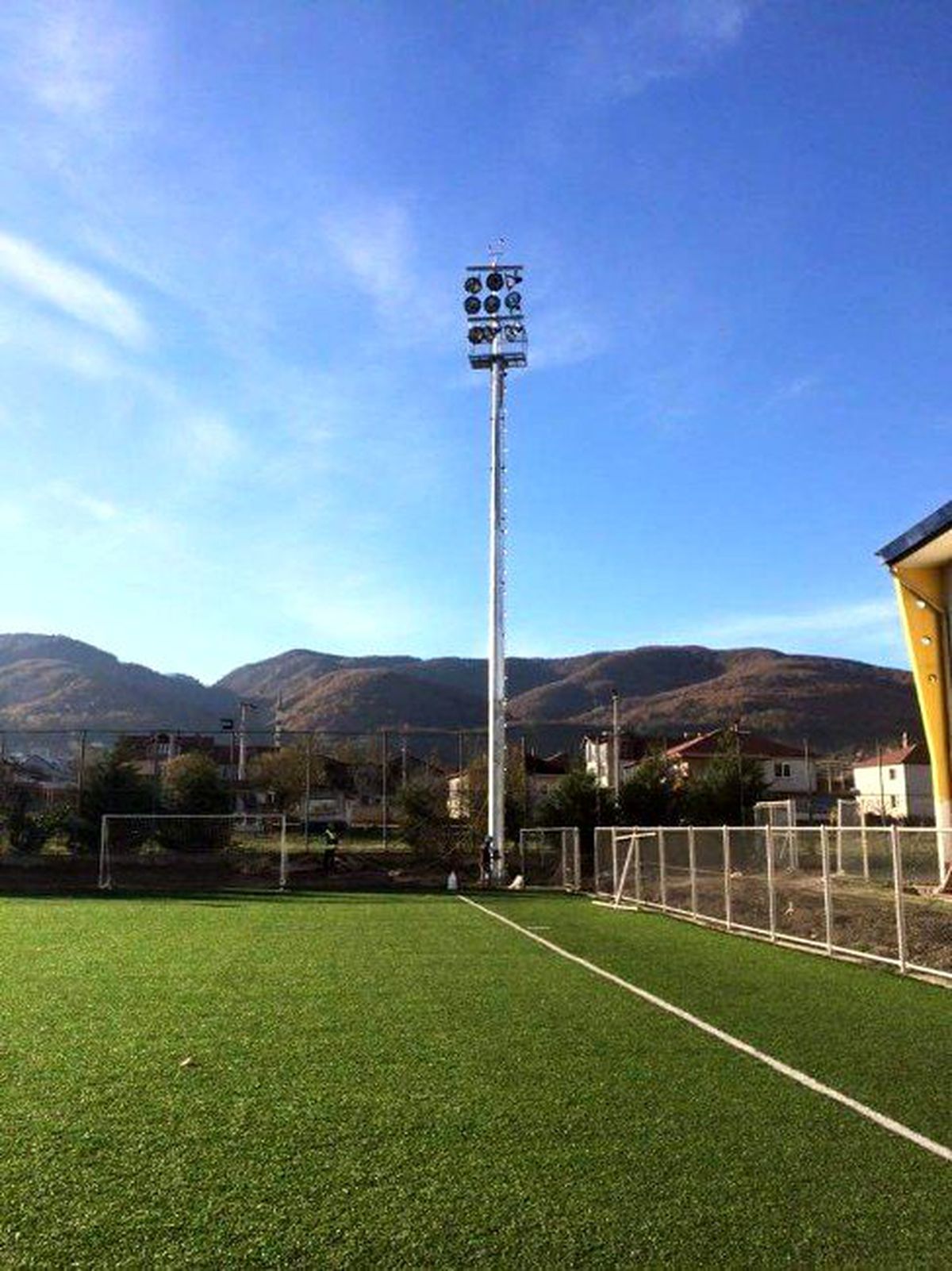 Kaynaşlı Stadı Aydınlatıldı