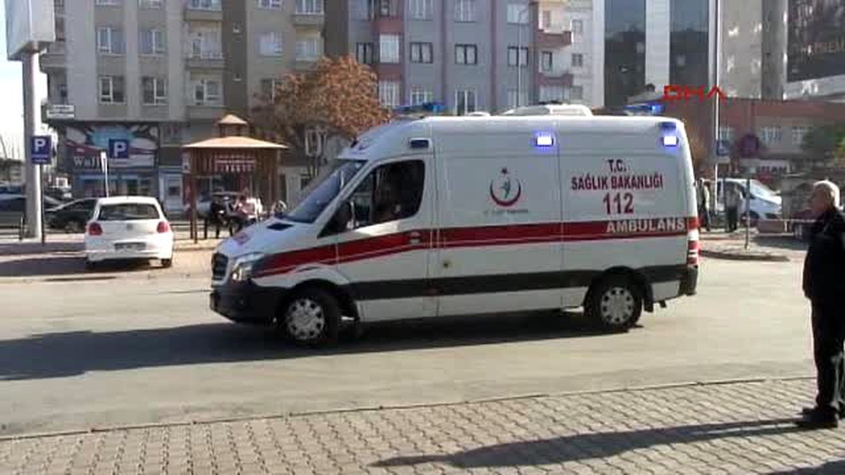 Kayseri İskele Çöktü,işçi Yaralandı