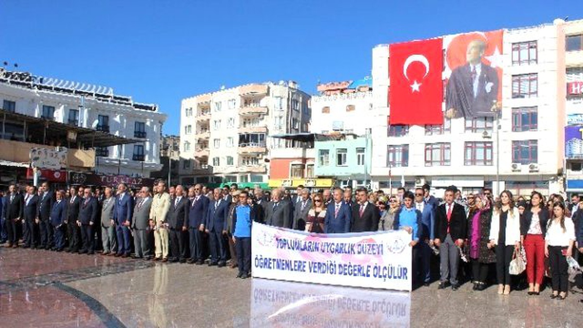 Kilis\'te 24 Kasım Öğretmenler Günü Kutlamaları