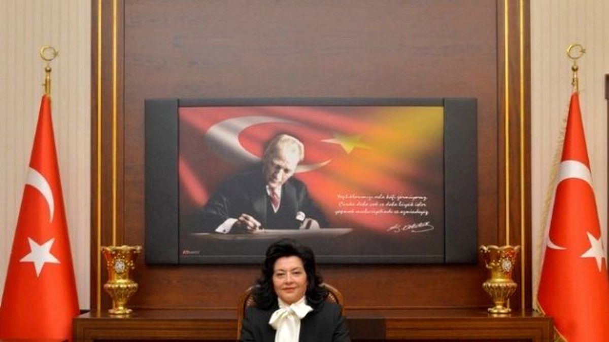Kırklareli Valisi Esengül Civelek\'in Öğretmenler Günü Mesajı