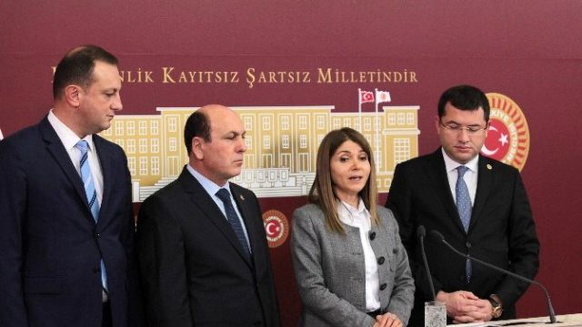 MHP\'den Öğretmenlere İkramiye Verilsin Teklifi