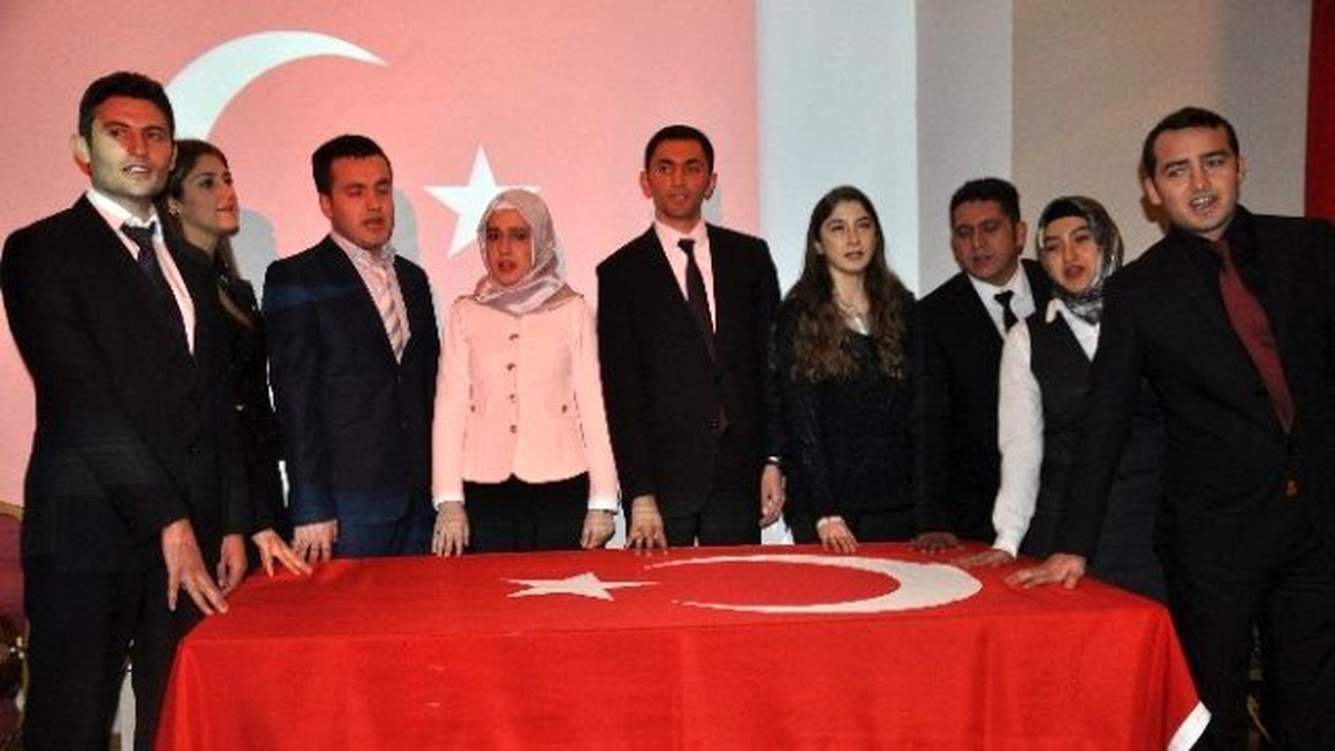 Muş\'ta Öğretmenler Günü Kutlaması