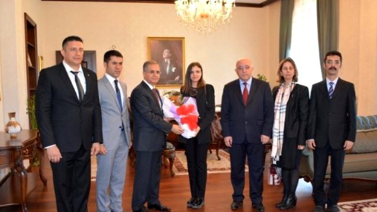 Öğretmenlerden Vali Tapsız\'a Ziyaret