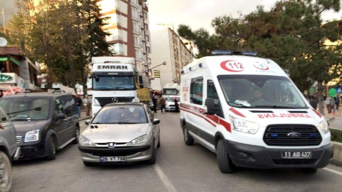 Bilecik\'te Otomobilin Çarptığı Çocuk Yaralandı