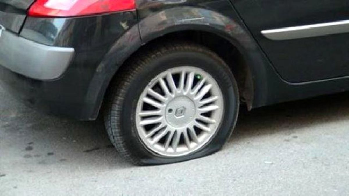 Park Halindeki Araçların Lastiklerini Kesen 3 Kişi Gözaltına Alındı