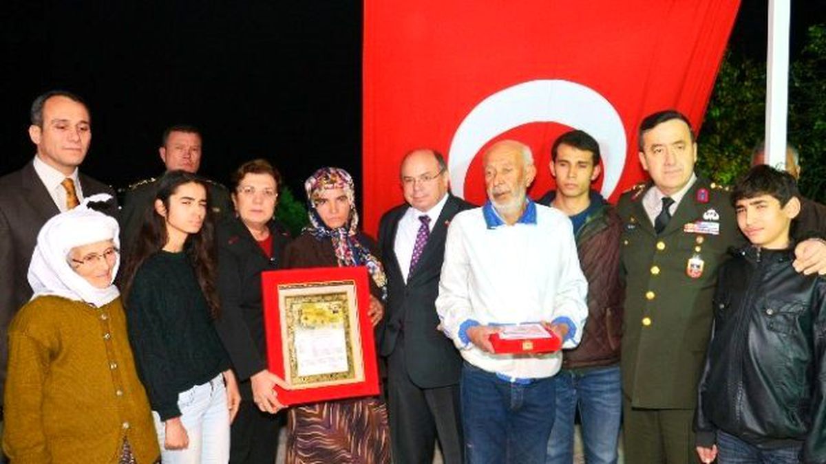 Şehit Ailesine \'Şehadet Belgesi\'