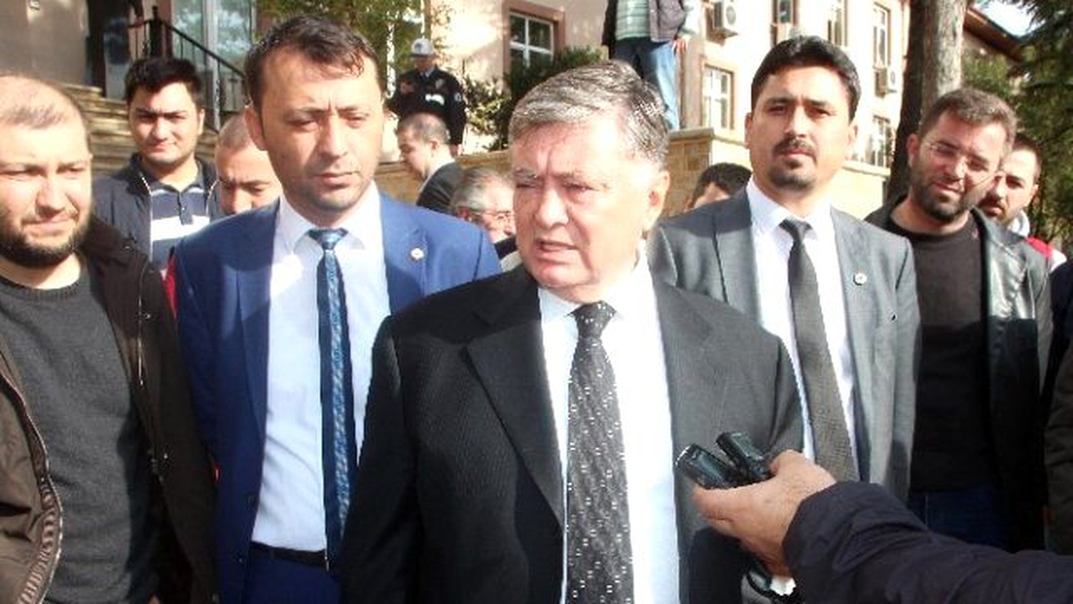 Şişe-cam Çalışanlarının Mahkemesi Yine Ertelendi