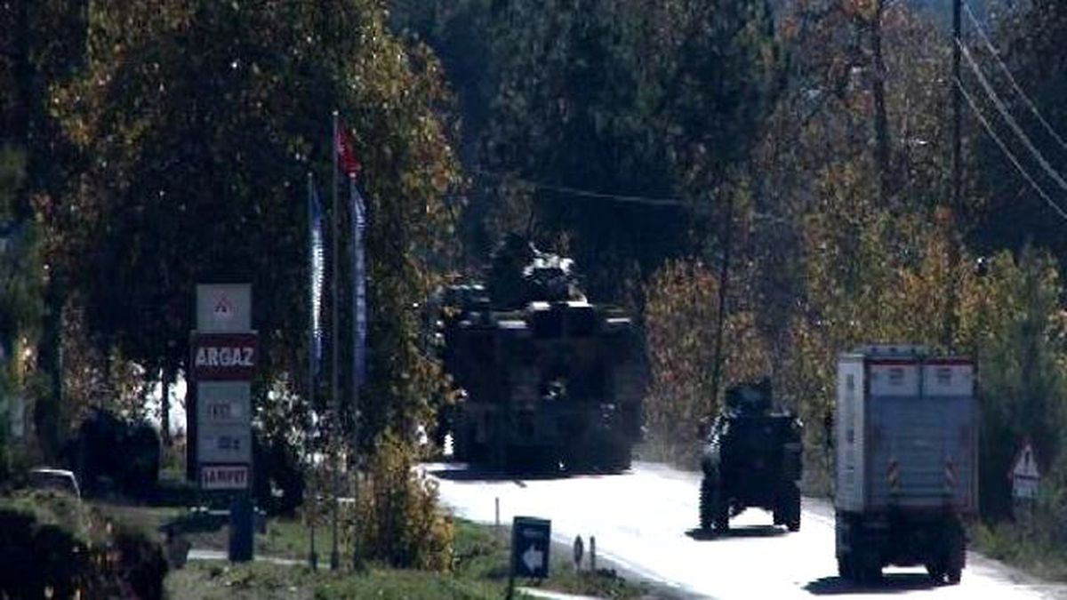 Suriye Sınırında Uçak Düştü (8)