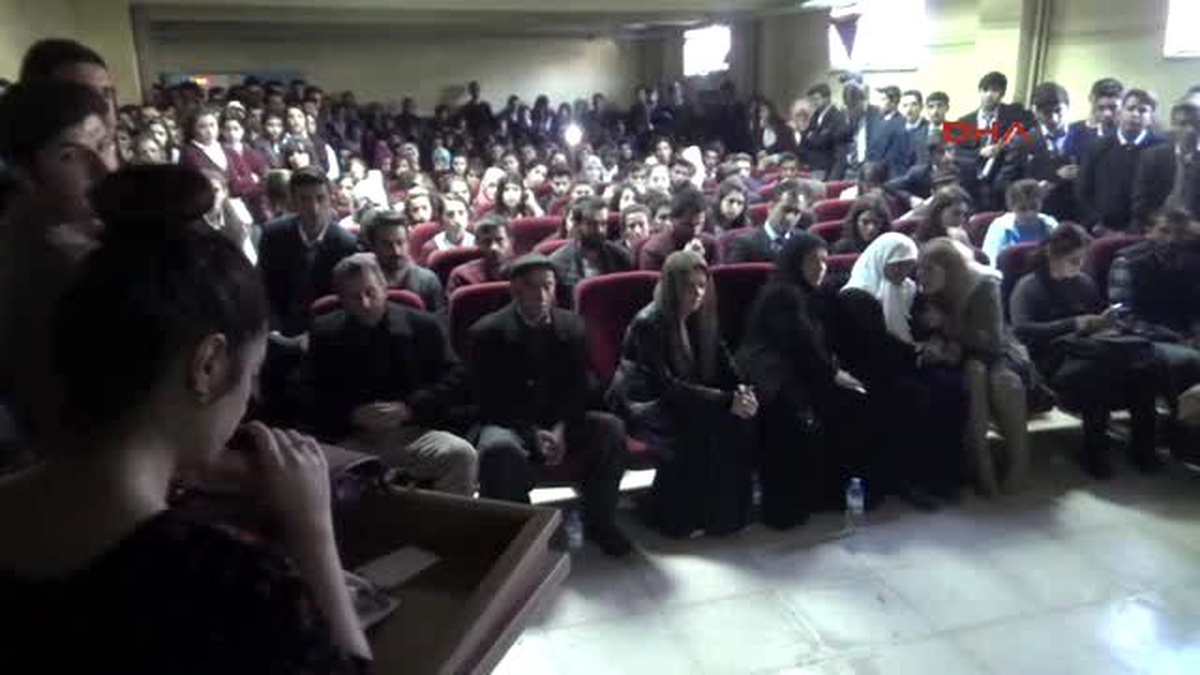 Yüksekova - Suruç Saldırısında Hayatını Kaybeden Süleyman Öğretmen Anıldı