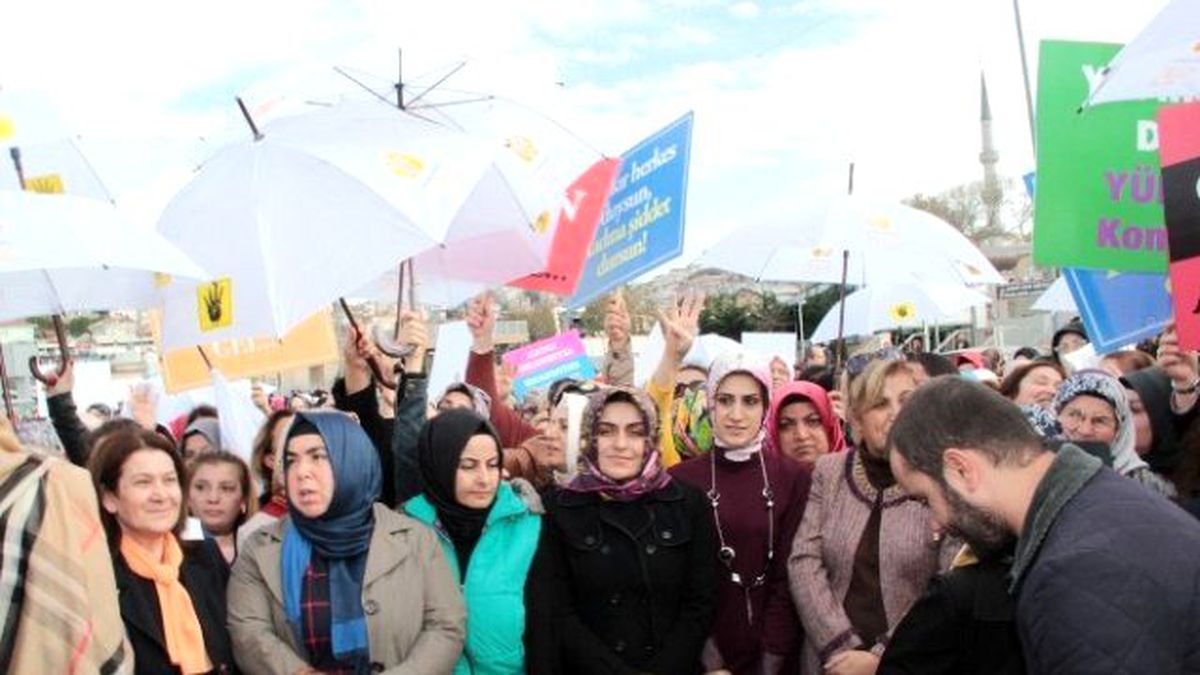 Ak Partili Kadınlar \'Şiddete Karşı Dur\' Dedi