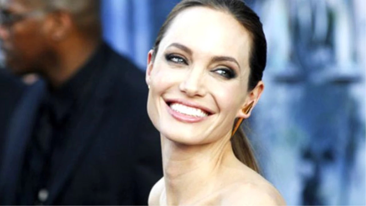 Angelina Jolie: Menopozda Olduğum İçin Mutluyum
