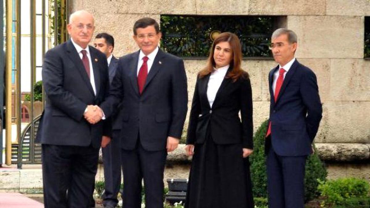 Başbakan Davutoğlu, TBMM Başkanı Kahraman\'ı Ziyaret Etti