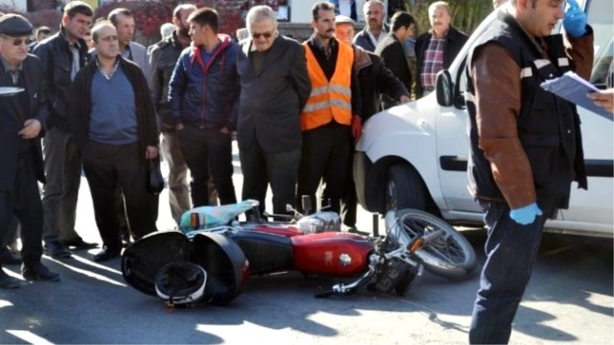 Bor\'da Motosiklet Kadına Çarptı