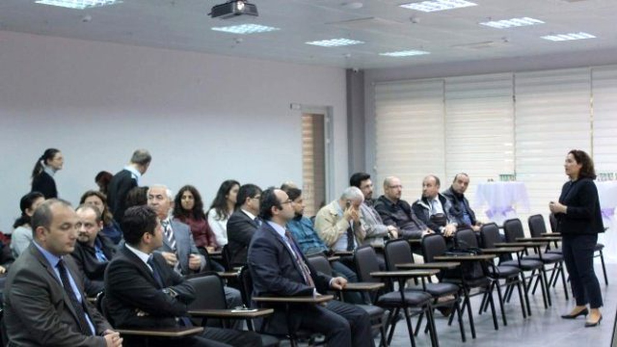 Bozüyük\'te Sağlık Çalışanlarına "Sepsis Tanısı" Konulu Eğitim