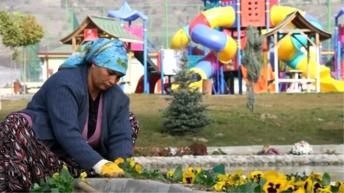 Bozüyük\'teki Parklarda Kış Hazırlıkları