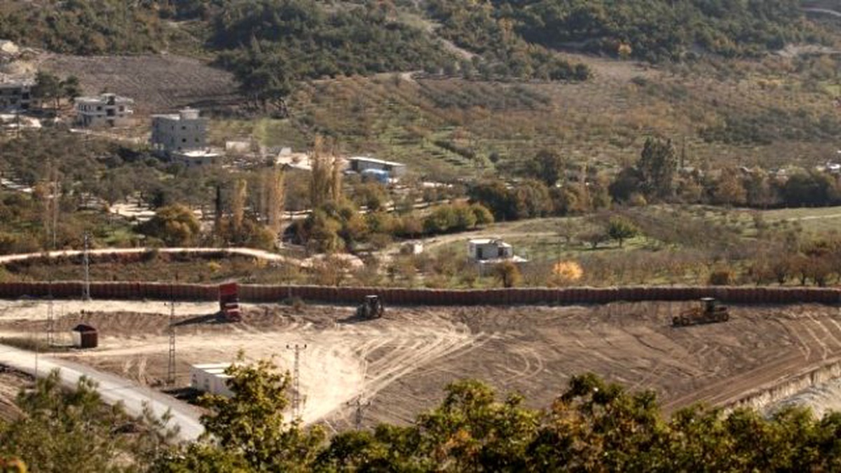 Çatışmaların Gölgesinde Çadır Kent Kuruluyor