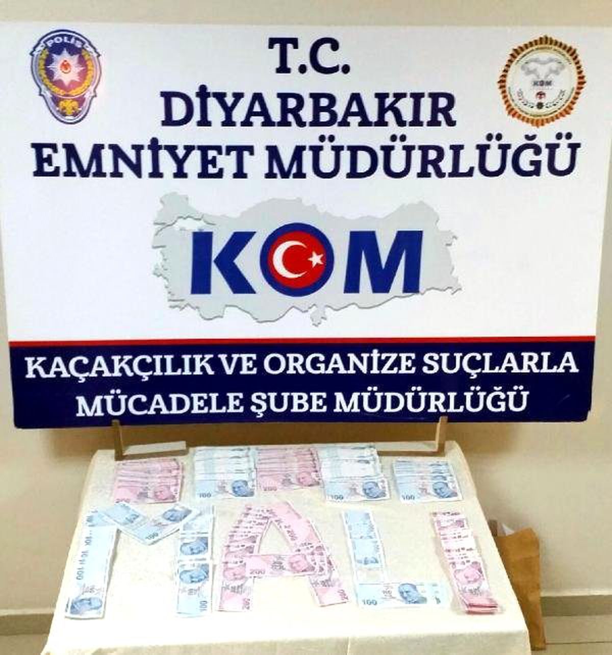 Diyarbakır\'da Uyuşturucu ve Sahte Para Operasyonu