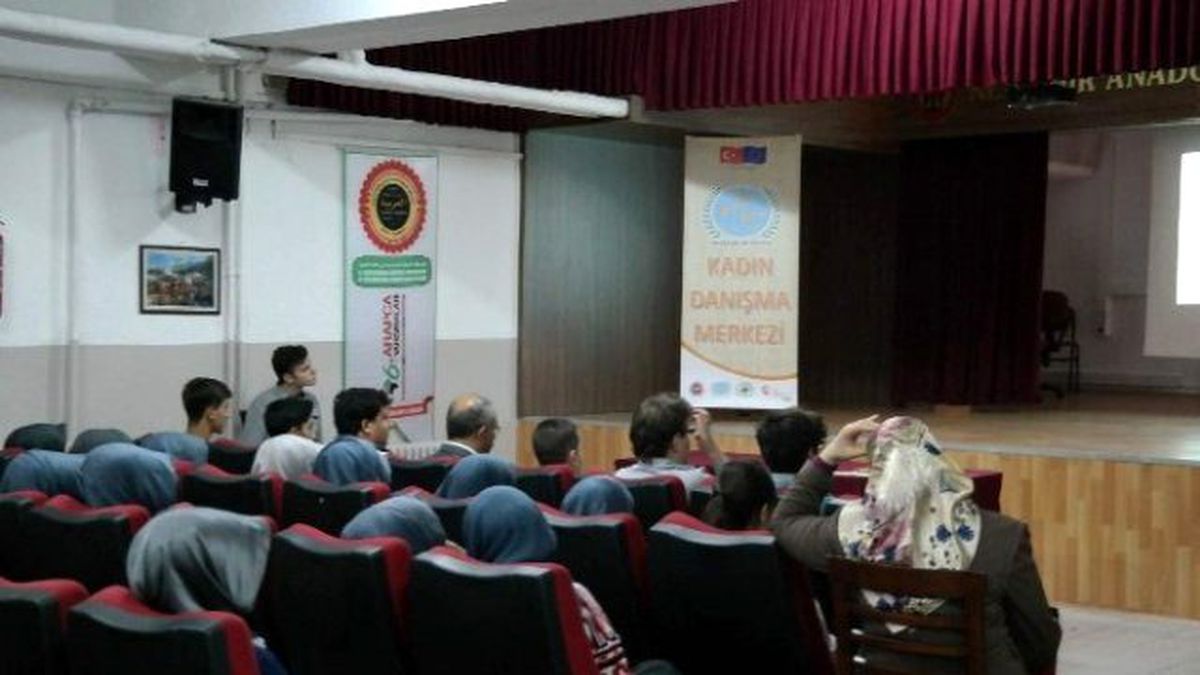 Kadın Danışma Merkezi\'nden Anadolu İmam Hatip Lisesi Öğrencilerine Eğitim