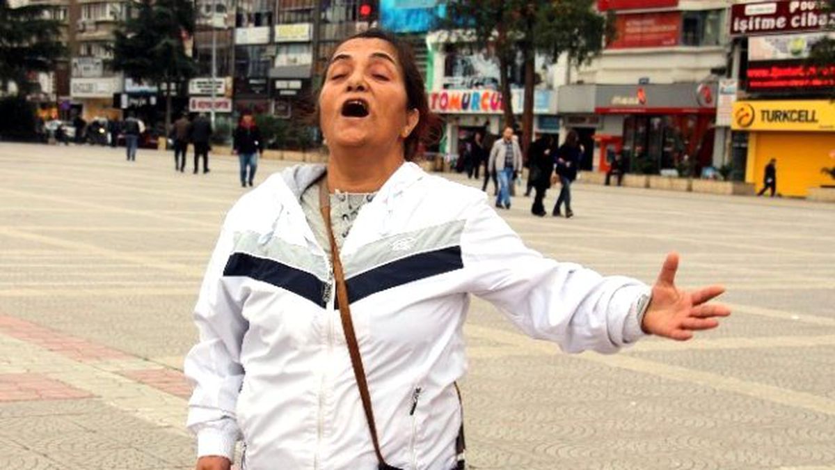 Kadına Şiddete Tek Kişilik Protesto