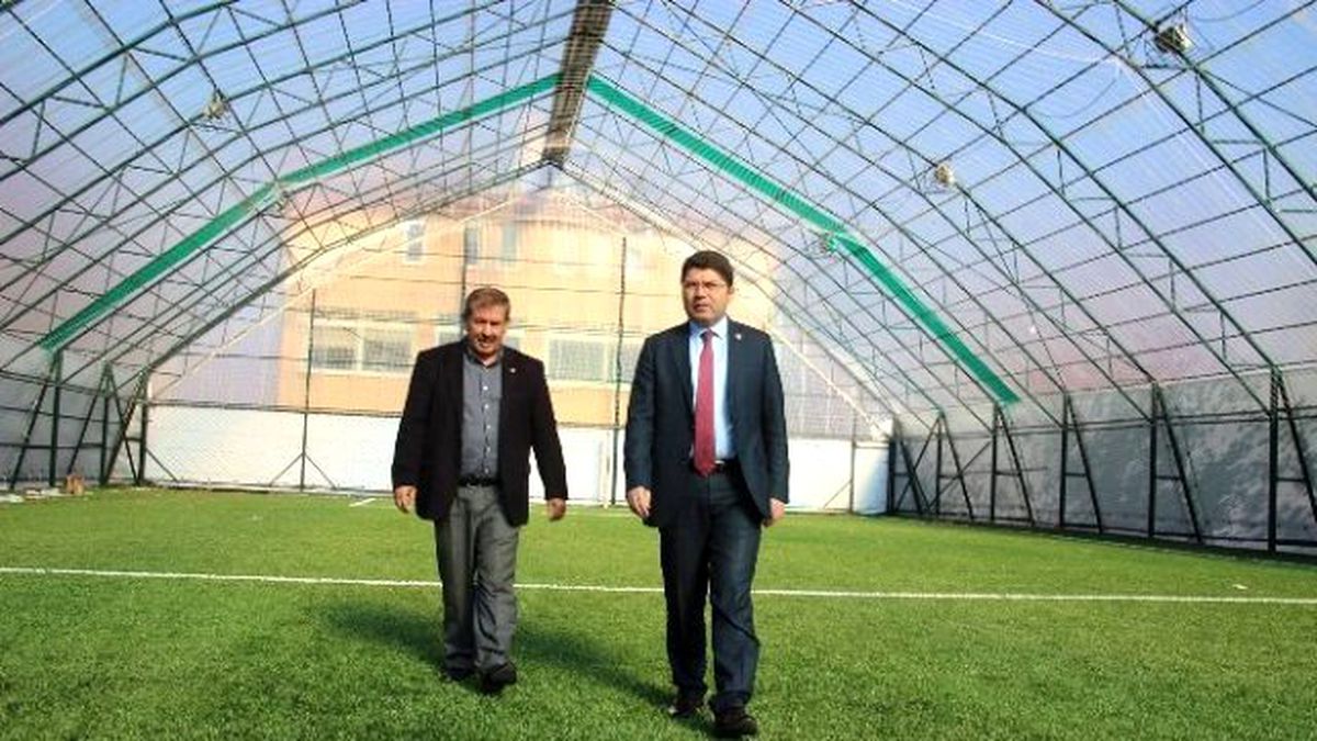 Milletvekili Tunç, Halı Sahada İncelemelerde Bulundu