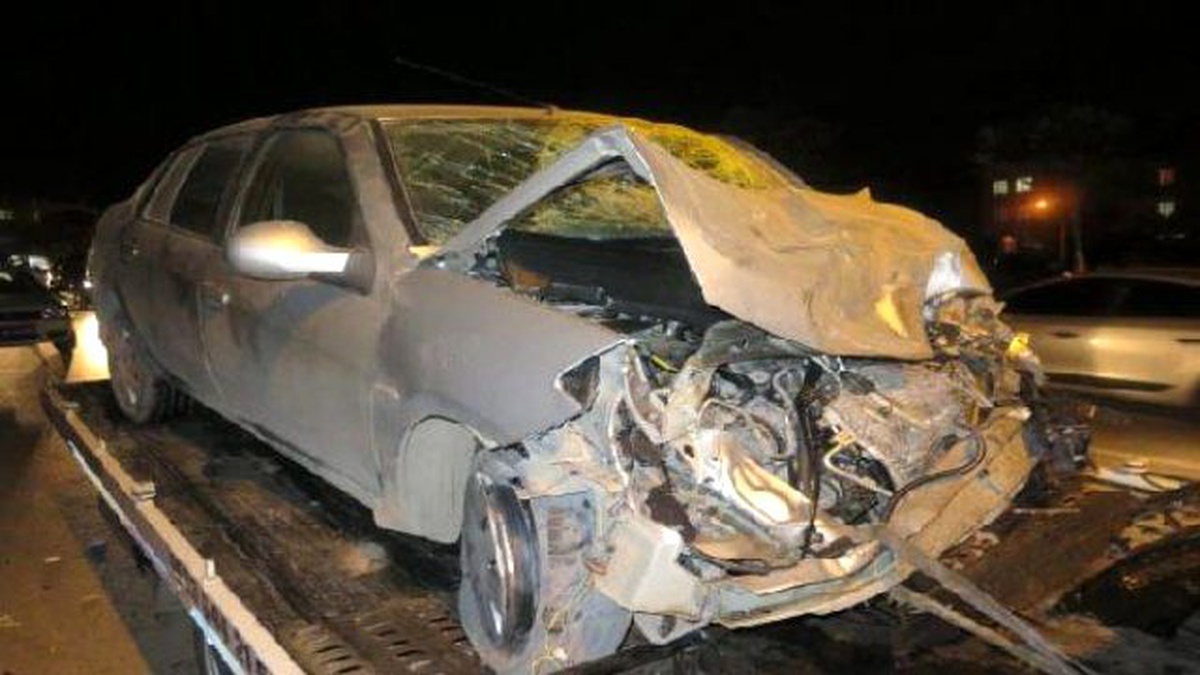 Minibüs ile Otomobil Çarpıştı: 1 Ölü, 1 Yaralı