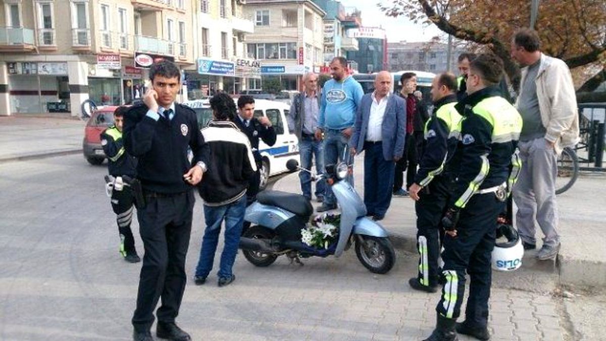 Motor Yayaya Çarptı