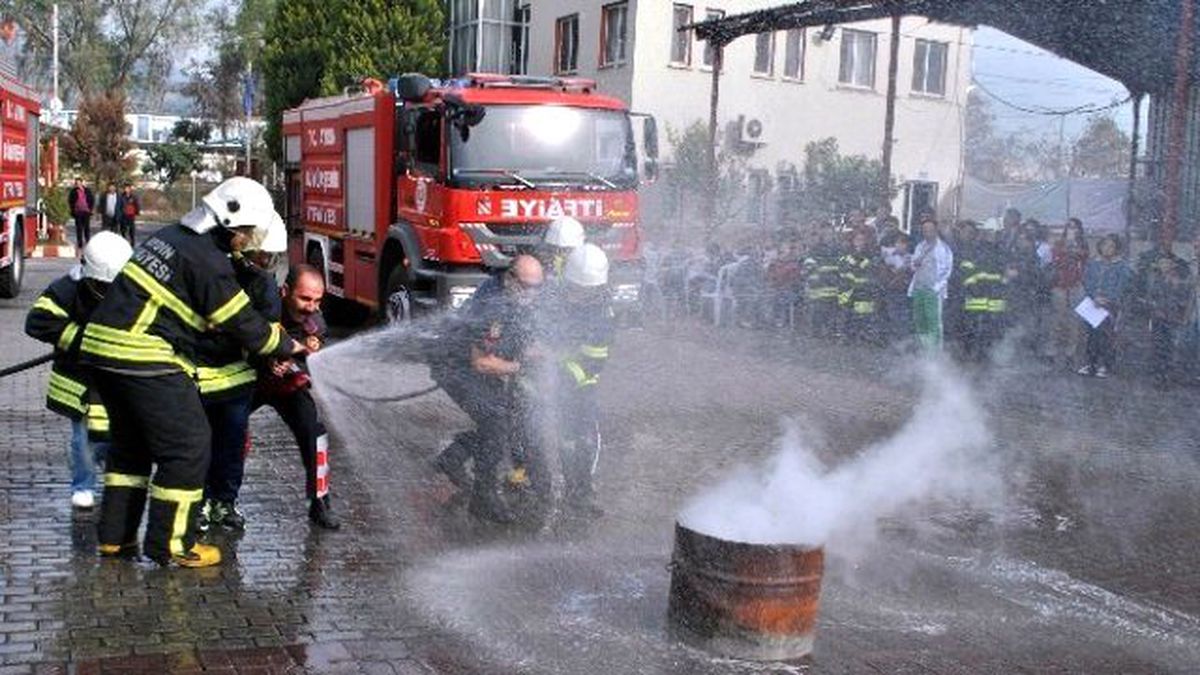 Aydın\'ın Özel Çocukları İtfaiyeci Oldu