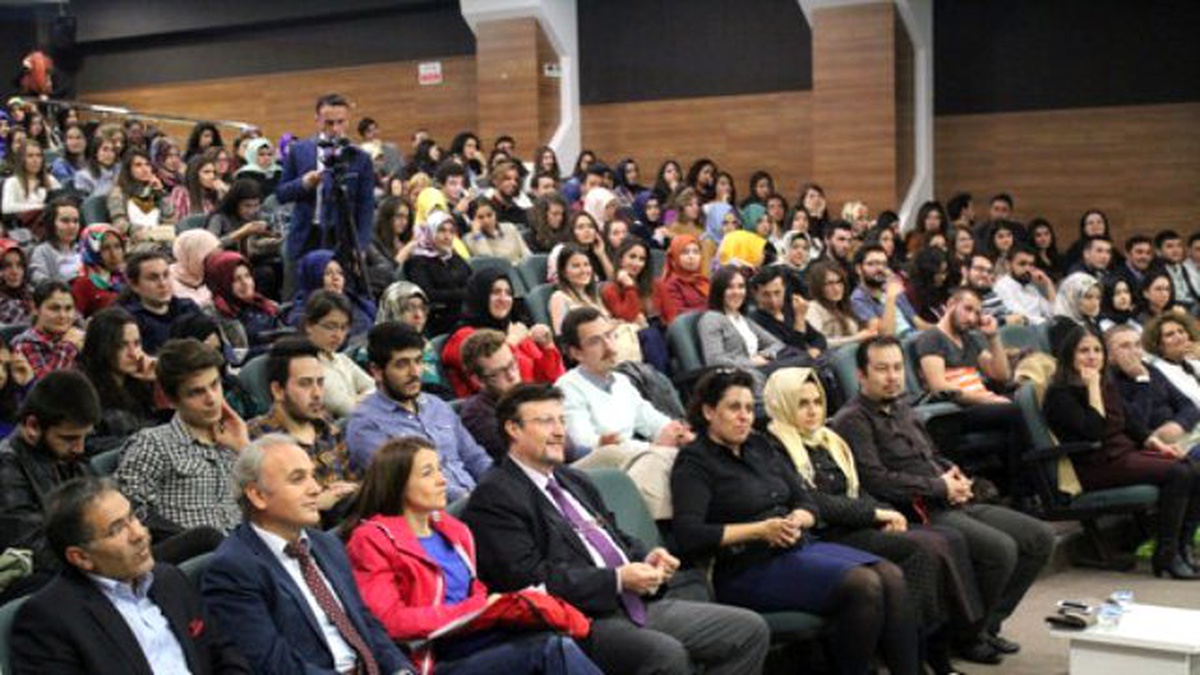 Bursa\'da "Ortadoğu\'da Hak İhlalleri ve Mültecilik" Konferansı