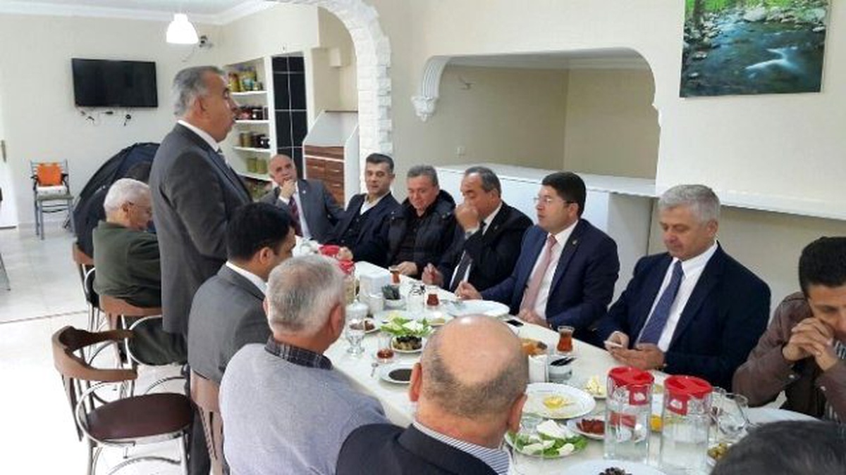 Ulusa Hizmet Vakfı\'ndan Tunç\'a Teşekkür