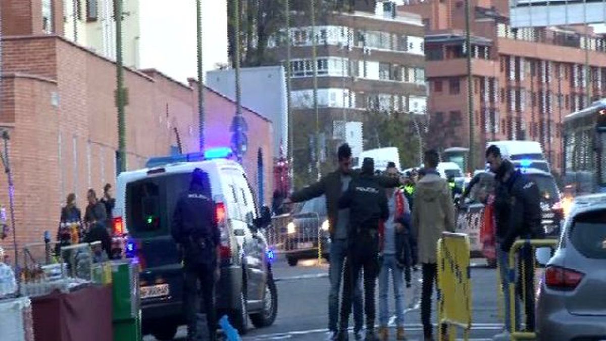 Vicente Calderon Stadı Çevresinde Polis Kuş Uçurtmadı