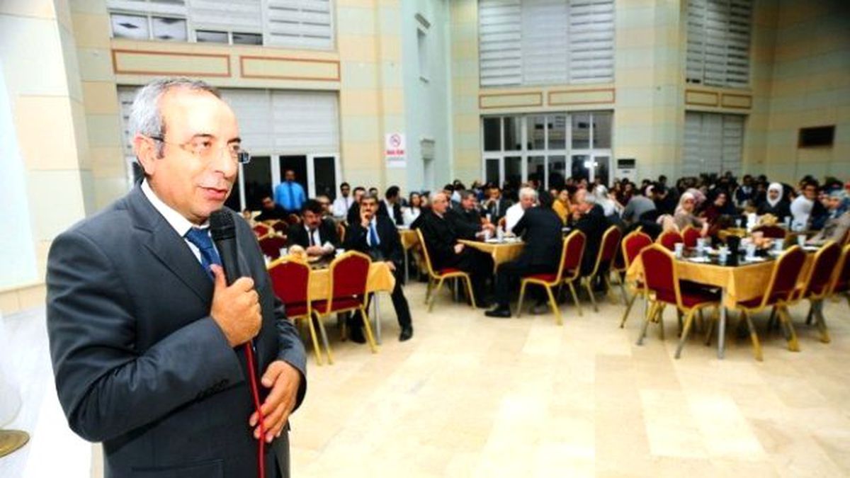 Yyü\'de Geleceğin Diş Hekimlerine Önlük Giydirildi