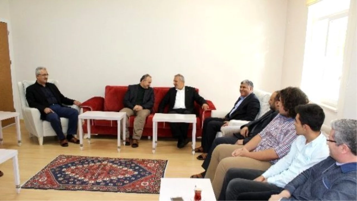 AK Parti Malatya Milletvekilli Mustafa Şahin İlim Yayma Cemiyetinin Ziyaret Etti