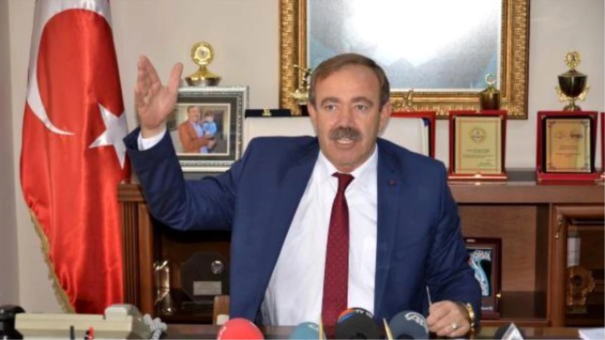 Akdeniz Belediye Başkanı Hdp\'li Türk: Kaçmadım, Görevimin Başındayım