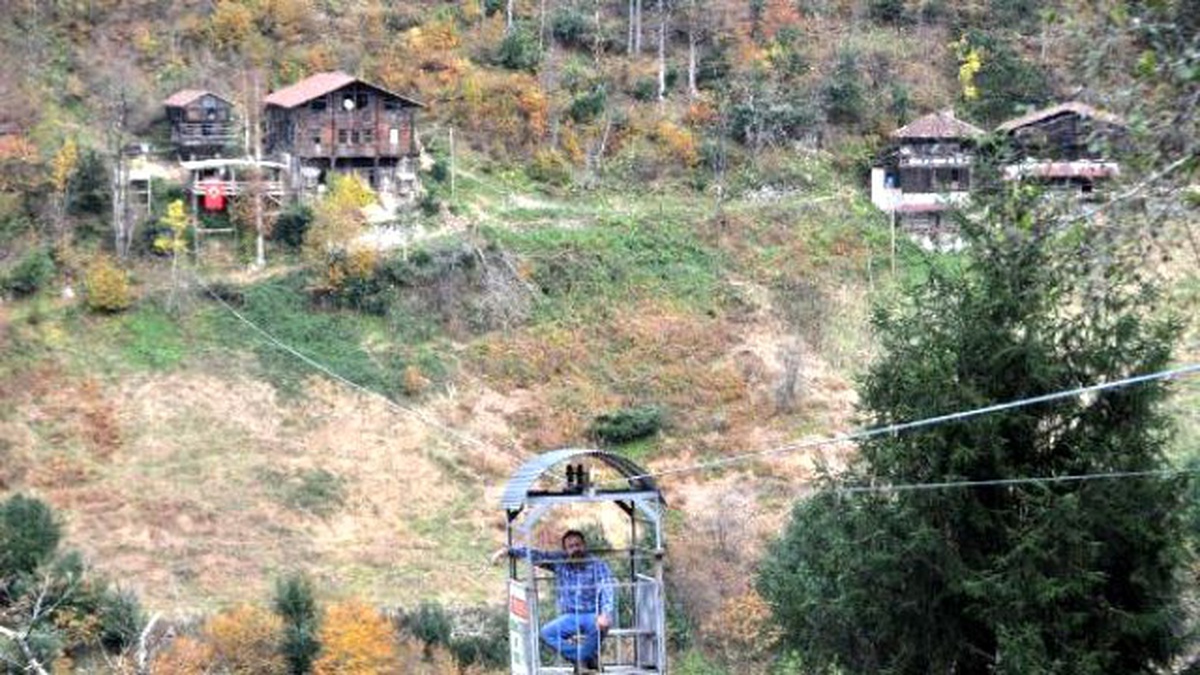 Amaç Doğayı Korumak: Rizeli 500 Metrelik Teleferikle Evine Ulaşıyor