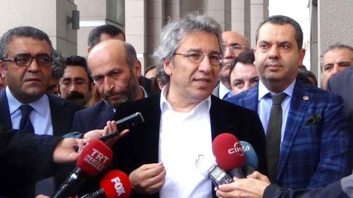 Can Dündar Terör Soruşturmasında İfade Vermek Üzere Adliyede